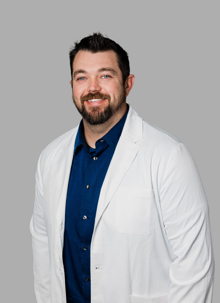 Portraid of Elwood Hurley, FNP. Part of the Optima Medical team based on Bullhead City, Arizona.